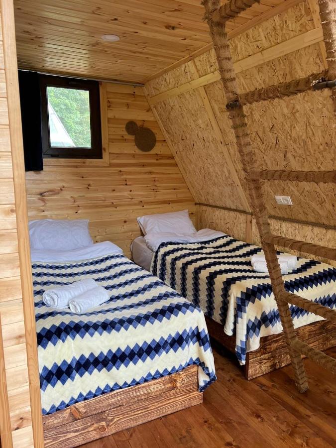 Villa Glamping Wolf Mount à Margahovit Extérieur photo