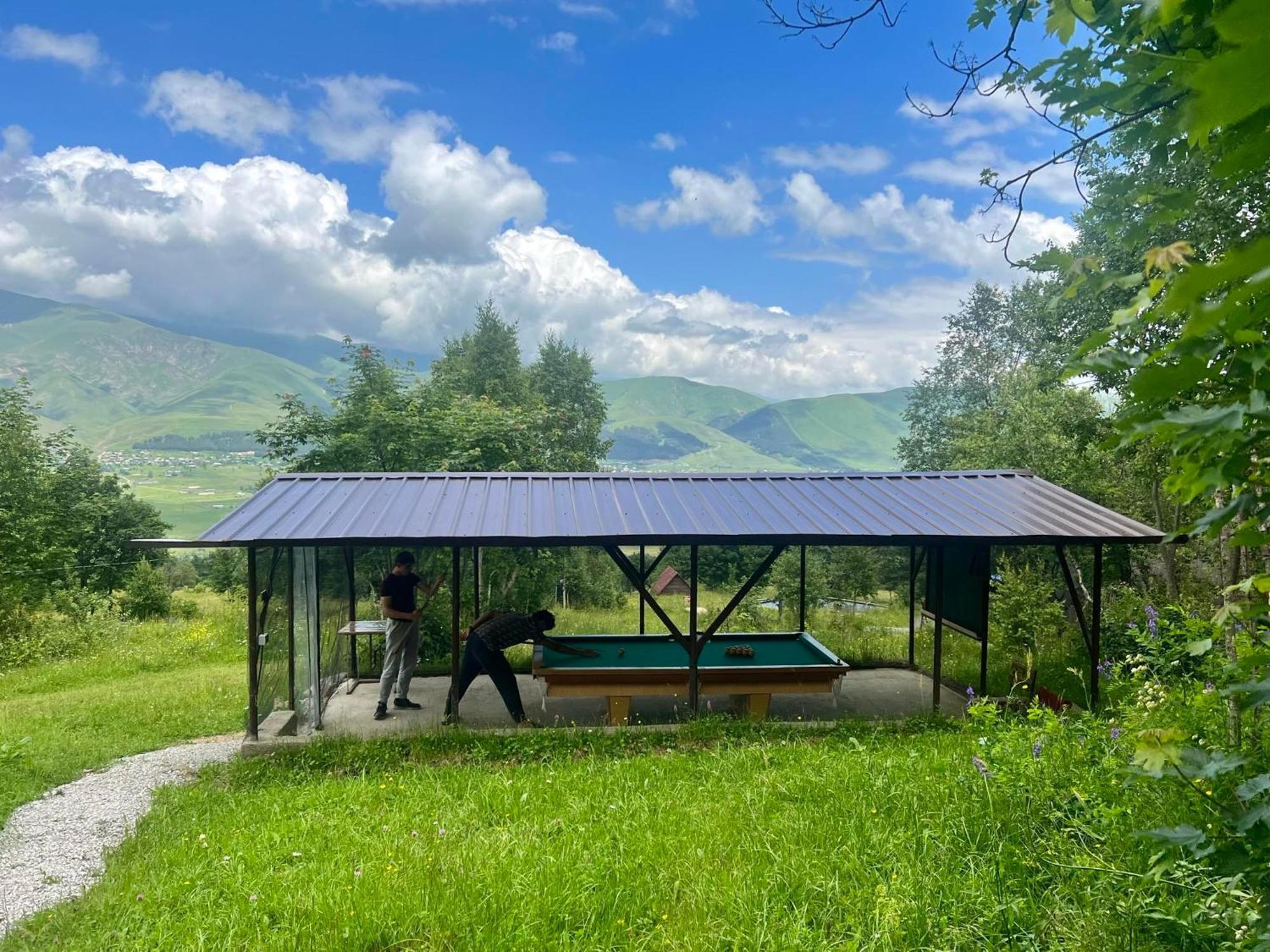 Villa Glamping Wolf Mount à Margahovit Extérieur photo