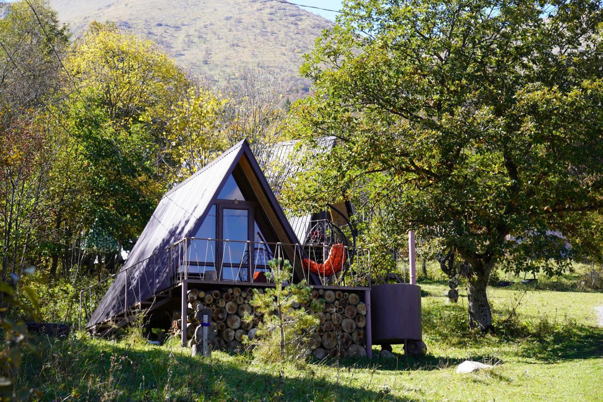 Villa Glamping Wolf Mount à Margahovit Extérieur photo