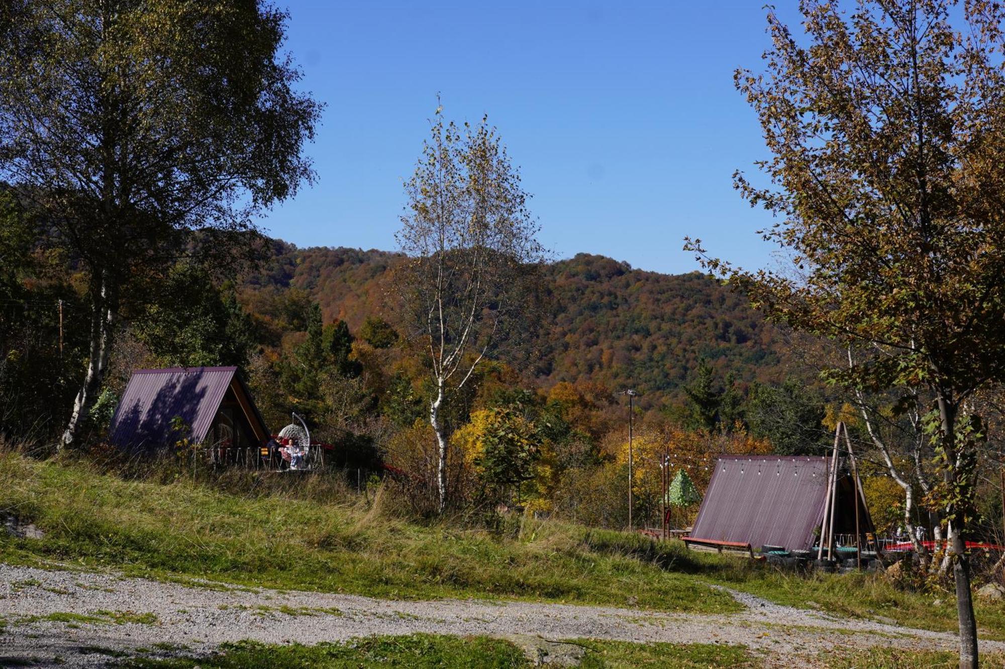 Villa Glamping Wolf Mount à Margahovit Extérieur photo