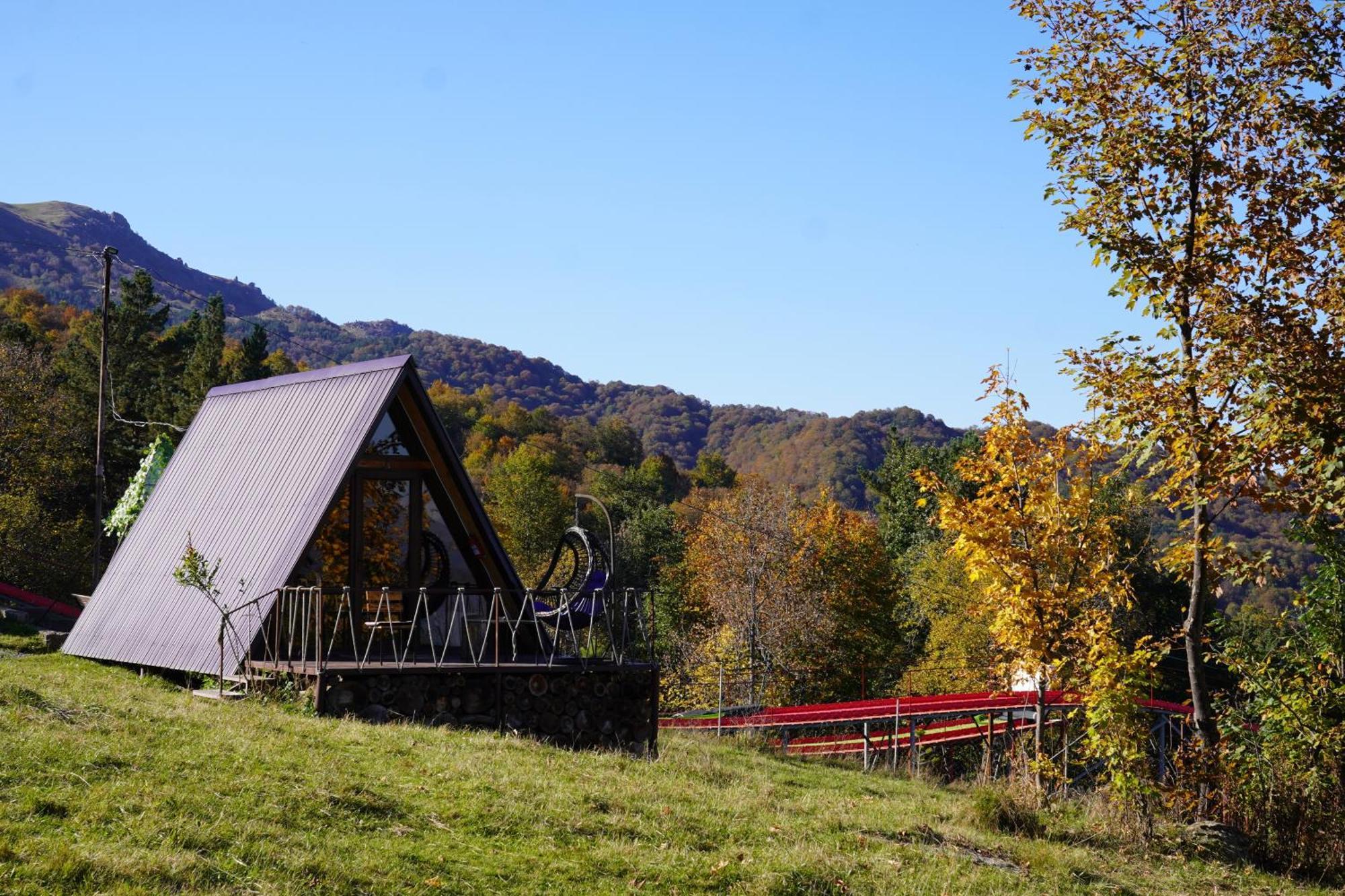 Villa Glamping Wolf Mount à Margahovit Extérieur photo